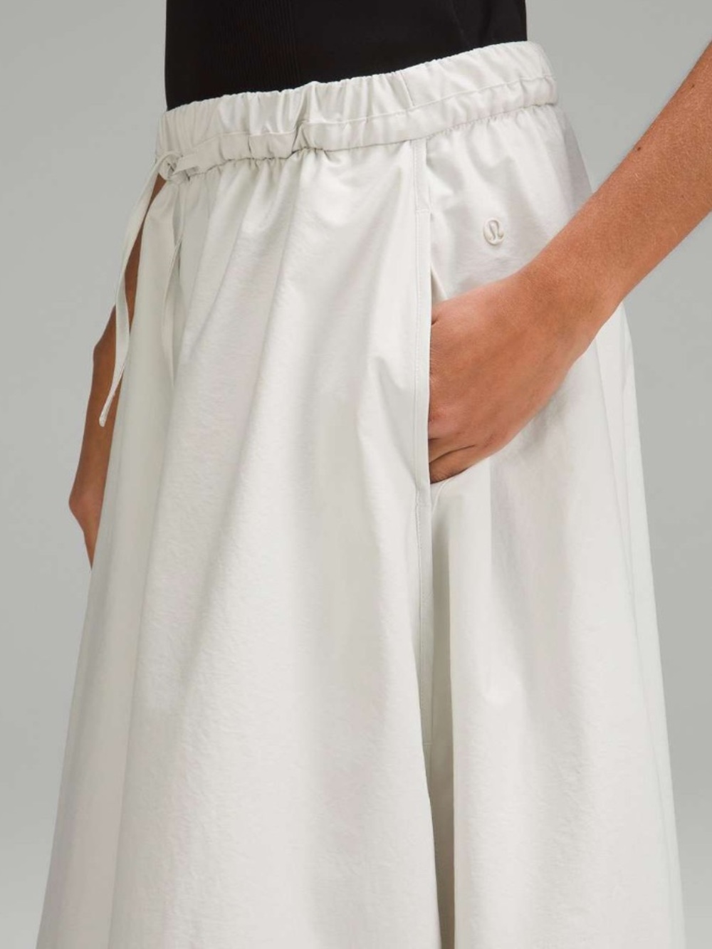 62. Size Large LULULEMON Ivory High Rise Side Slit Skirt - Picture 7 of 8